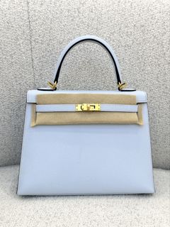 （分類：）位於 。 由 santini_luxury 提交（商品編號 1450850742，圖片 1）。簡介： 。