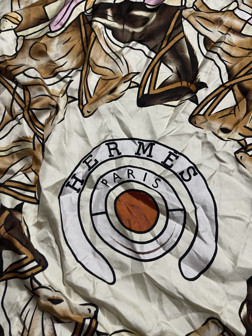 hermes scarf (Category: Luxury Accessories) located in Baguio. Submitted by edcellchiu02448 (Listing ID 1450827834, Image 2). Description: Hermes scarf big size .