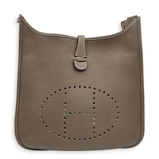 (Category: ) located in . Submitted by carousellluxury (Listing ID 1450816077, Image 1). Description: .