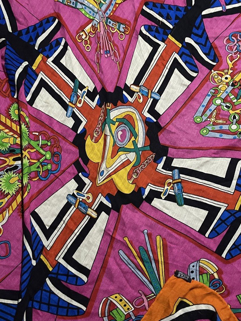 hersmes scarf (Category: Luxury Accessories) located in Baguio. Submitted by edcellchiu02448 (Listing ID 1450828084, Image 1). Description: hermes big size scarf Vgc.