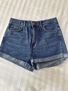 (Category: ) located in . Submitted by neveroverdressed (Listing ID 1450833195, Image 1). Description: .