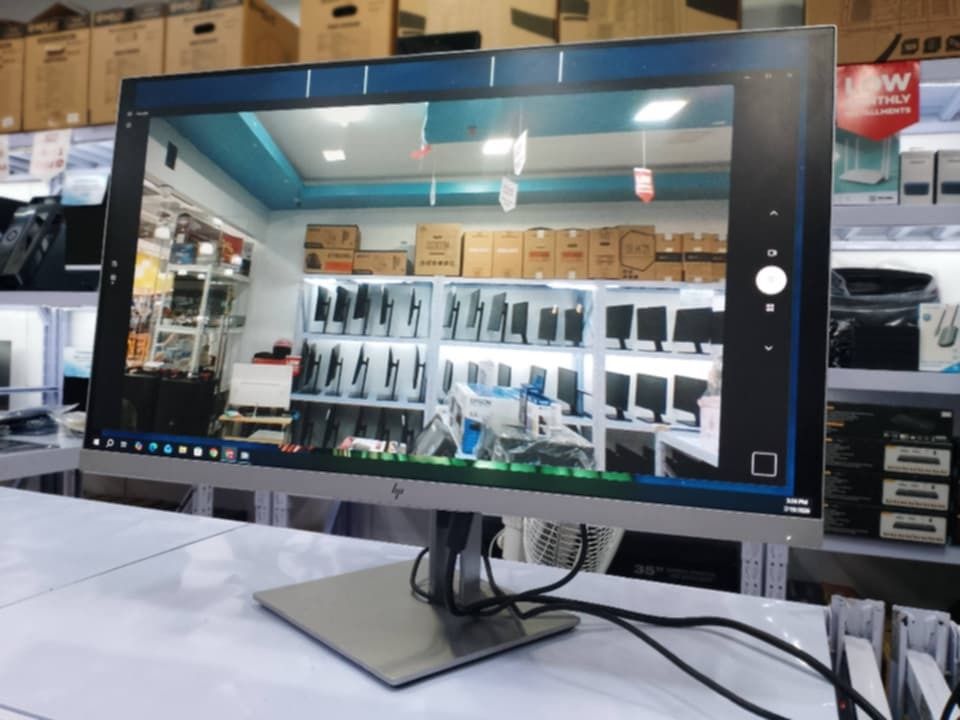 HP Computer Monitor (Category: Desktops) located in Caloocan City. Submitted by momof2.boys (Listing ID 1450752989, Image 2). Description: - HP Computer Monitor - Crystal clear and bright display - Ideal for gaming and work - Comes with stand and cables - Ready for its new owner.