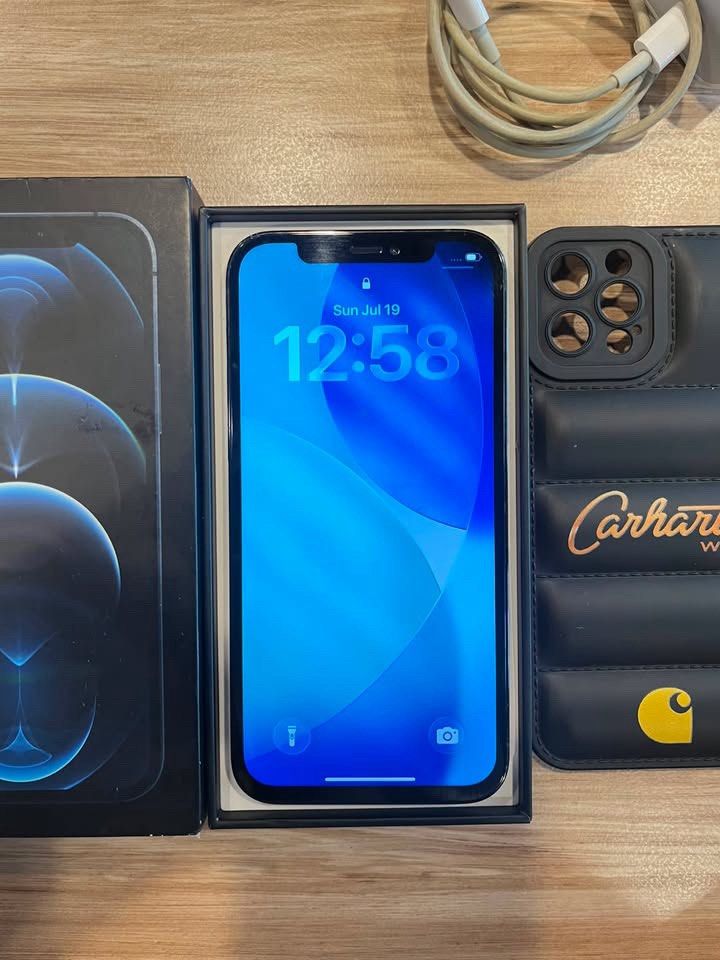 Iphone 12pro (Category: iPhone 12 Series) located in Caloocan City. Submitted by gentlehorse.103 (Listing ID 1450833188, Image 2). Description: Iphone 12pro 128gb Truetone works Buttons all working Mic works well Back cam workswell and clear Frontcam not so linaw Anysim no problem w cellular, data, wifi No ghost touch Makinis almost no dents and stratches nandyan na po ibang details sa picture fixed na po price 12,999 with box, charger, case cain