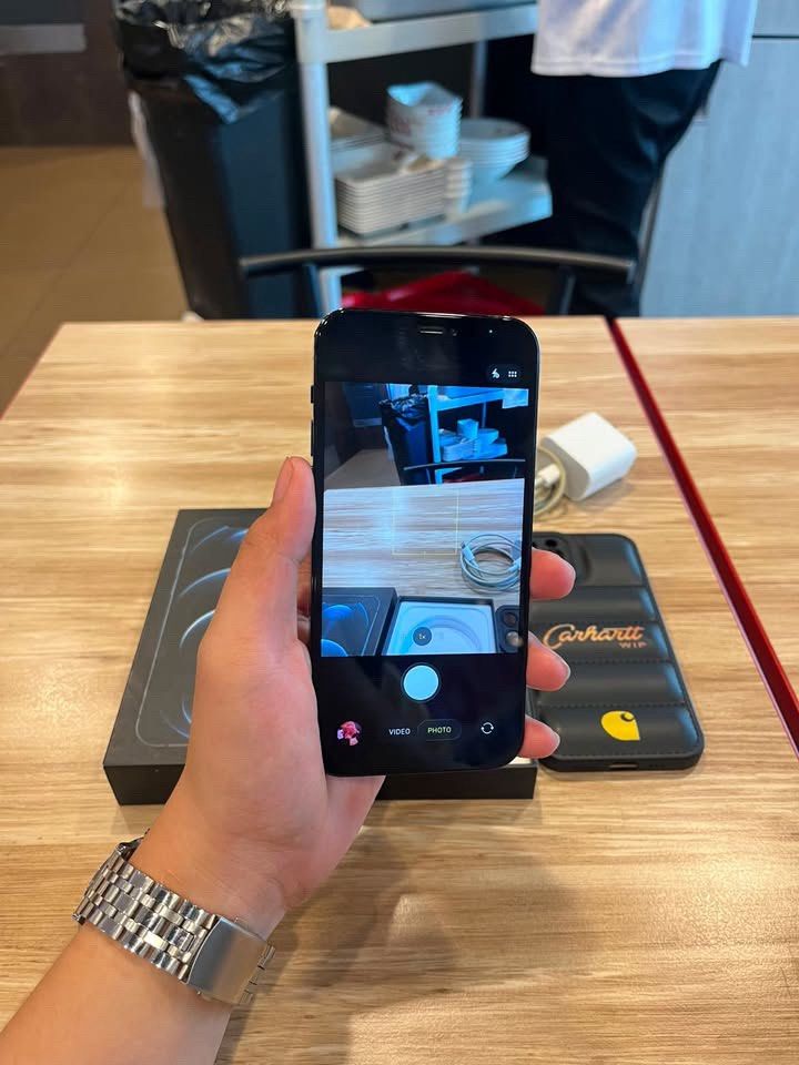 Iphone 12pro (Category: iPhone 12 Series) located in Caloocan City. Submitted by gentlehorse.103 (Listing ID 1450833188, Image 3). Description: Iphone 12pro 128gb Truetone works Buttons all working Mic works well Back cam workswell and clear Frontcam not so linaw Anysim no problem w cellular, data, wifi No ghost touch Makinis almost no dents and stratches nandyan na po ibang details sa picture fixed na po price 12,999 with box, charger, case cain