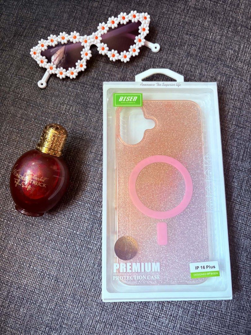 Iphone 16 plus Bisend (original) (Category: Cases & Sleeves) located in Quezon City. Submitted by tonijoydeus (Listing ID 1450783690, Image 2). Description: Never been used cases 300 each 550 for both Plus sf.