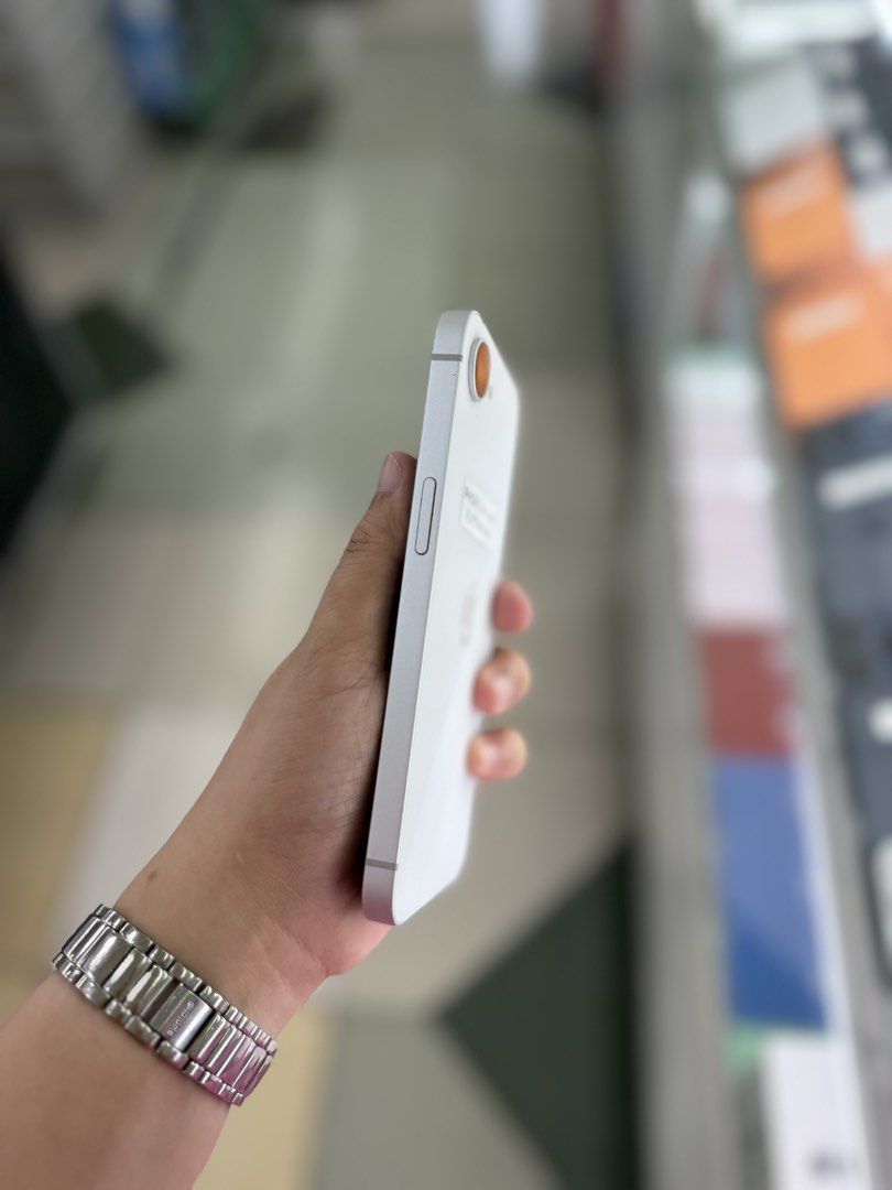 Iphone 16E 256GB 97BH no issues NTC approved openline (Category: iPhone 16 Series) located in San Juan City. Submitted by najihahtelecomshop2018 (Listing ID 1450873500, Image 3). Description: Legit Store | Original unit FOR SALE | TRADE / SWAP ▫️INSTALLMENT thru: 🔸Credit Card (straight / installment) 🔸Ggives / Gcredit + 6% interest 🔸Spay Later + 6% interest (RFS: Buy and Sell any kinds of Gadgets) Description: iPhone 16E 256GB ( other GB are a