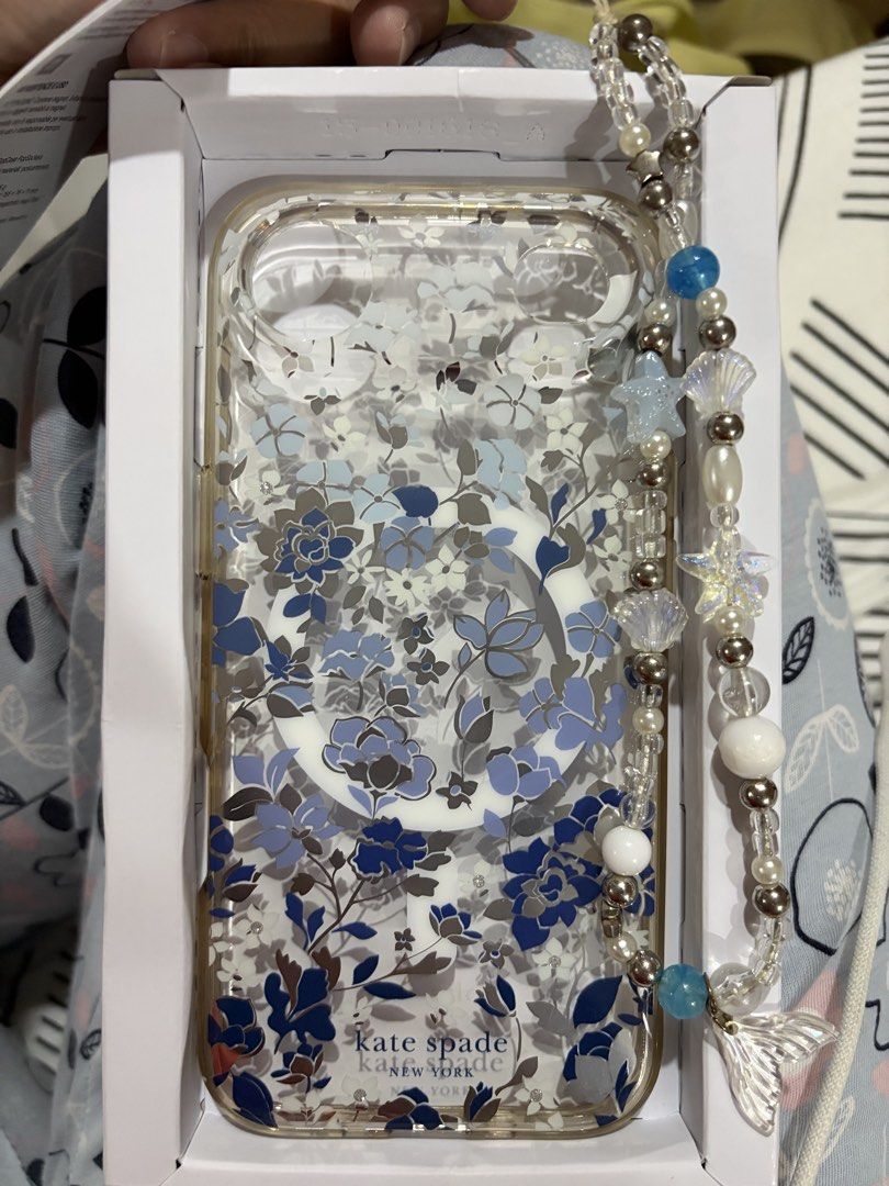 iphone 17 Air original Kate Spade Case (Category: Cases & Sleeves) located in Caloocan City. Submitted by ftxmd (Listing ID 1450894119, Image 1). Description: Original KS iphone 17 Air case Free phone charm as seen Rfs: Impulsive buyer not really using it Can lower price if buying 2 items from other preloved phone case sale, pm for details.