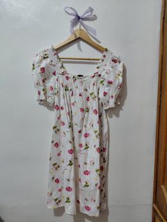 (Category: ) located in . Submitted by wornwardrobe (Listing ID 1450790881, Image 1). Description: .