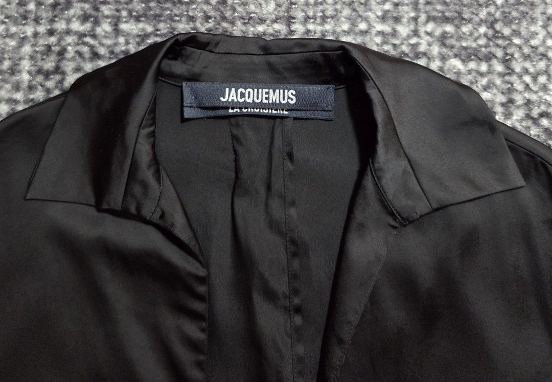 JACQUEMUS (Category: Activewear) located in Cebu City. Submitted by VeraLaizza (Listing ID 1450869366, Image 3). Description: JACQUEMUS Size: 36 Color: Black Excellent as new 📩 Thank you..