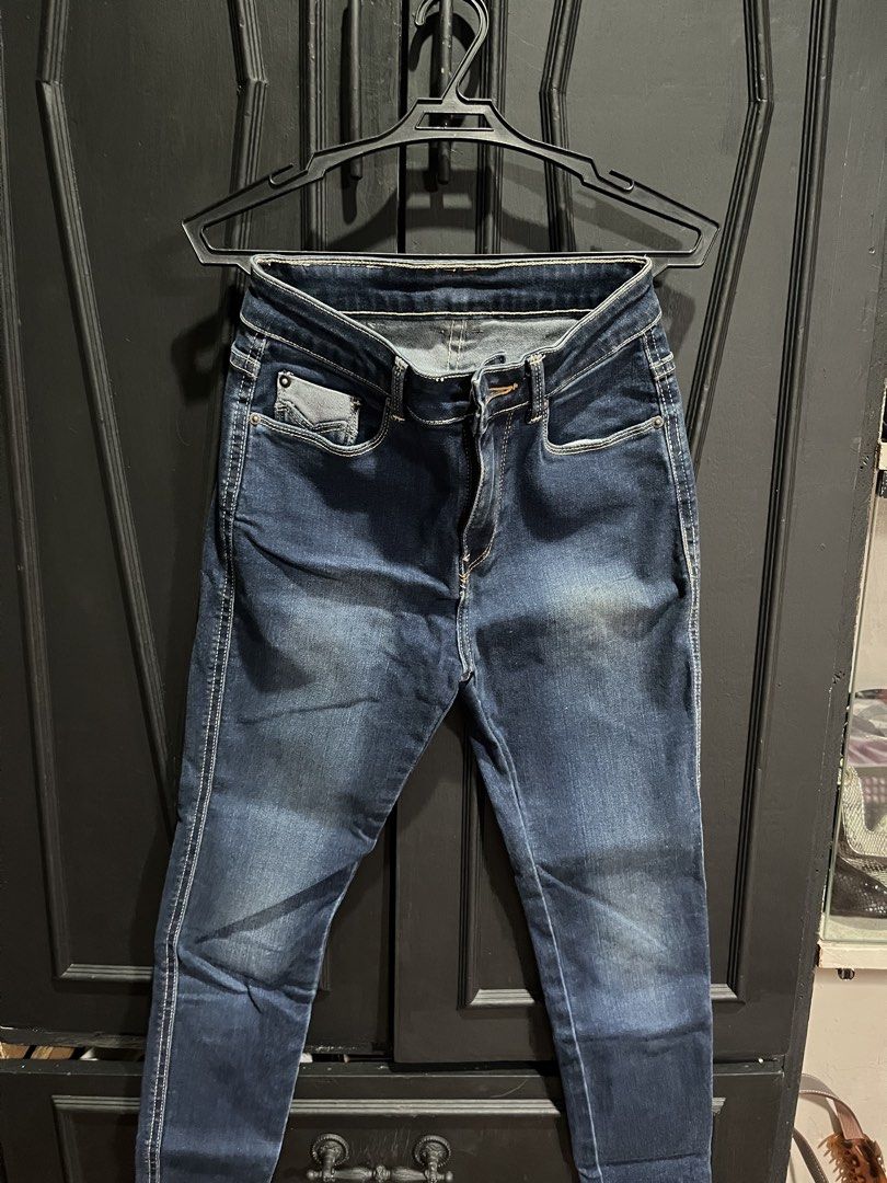 jag skinny jeans (Category: Jeans) located in Manila. Submitted by a22bee (Listing ID 1450913664, Image 1). Description: mop: gcash mod: lalamove, angkas padala, grab express, jnt - can meet around dlsu/waltermart molino blvd.