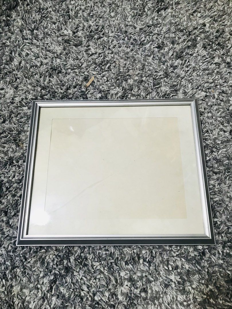 JAPAN FRAME 12/10 " (Category: Frames & Pictures) located in Gamu. Submitted by 2022bagsbunny (Listing ID 1450790108, Image 1). Description: .