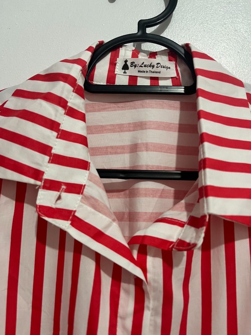 L10 Red BKK Striped Longsleeves (Category: Longsleeves) located in Legazpi City. Submitted by alittlerandom (Listing ID 1450902956, Image 2). Description: ✨ Declutter✨ Only used for live selling purposes. https:// vt.tiktok .com/ZS9rhCF7RjuBc-u2D7L/ (Remove spaces to check reviews of the product) Length: 27.5 in Bust: 34-46 in Materials: Cotton Silk .