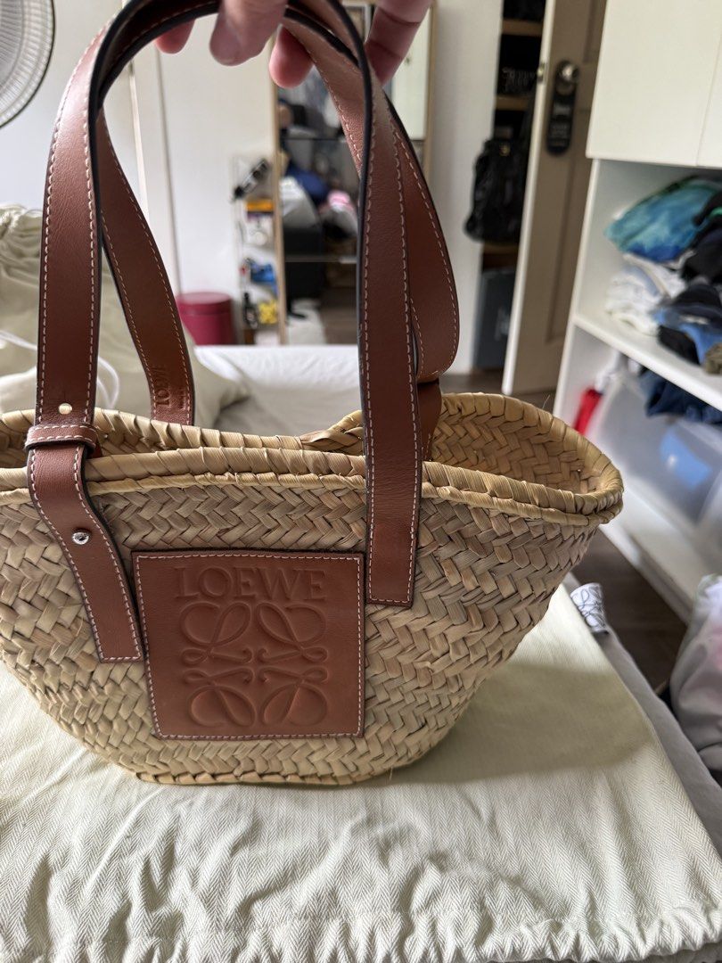 Loewe panier basket bag small with dustbag (Category: Luxury Bags & Wallets) located in Antipolo. Submitted by munstershupper (Listing ID 1450802644, Image 1). Description: 100% authentic. SOLD AS IS WHERE IS. I WILL NOT ENTERTAIN REQUESTS FOR 3RD PARTY AUTHENTICATION. I stand by the authenticity of my items since I personally bought this unless stated otherwise. When in doubt, don’t buy. Thanks. .
