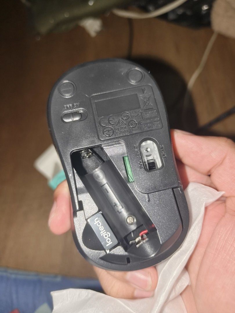 Logitech M220 Silent Wireless Mouse (Category: Mouse & Mousepads) located in Makati City. Submitted by jakeamos1066969 (Listing ID 1450791504, Image 3). Description: - Logitech M220 Silent Wireless Mouse - Ideal for quiet environments, significantly reduces clicking noise. - Long-lasting battery: Up to 18 months of use. - Compact and portable design for easy carrying. - Simple plug-and-play setup. - Reliable performance on most surfaces..
