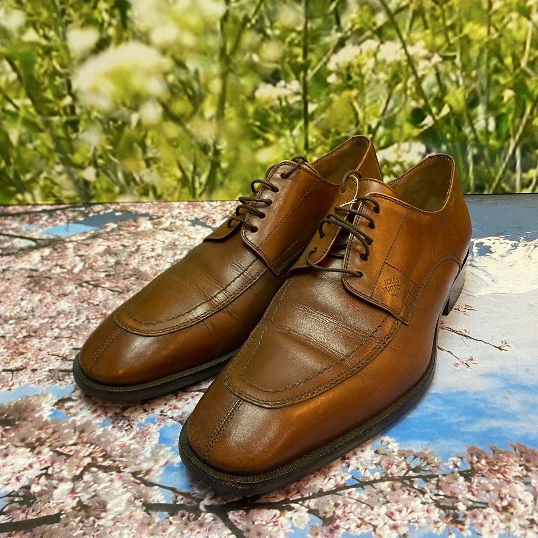 Louis Vuitton shoes size 7.5 （分類：鞋及波鞋）位於 Hong Kong。 由 sunny_day_2016 提交（商品編號 1450812756，圖片 2）。簡介： 100% real and 90% new Size 7.5。