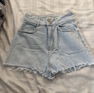 (Category: ) located in . Submitted by gracet2 (Listing ID 1450818749, Image 1). Description: .
