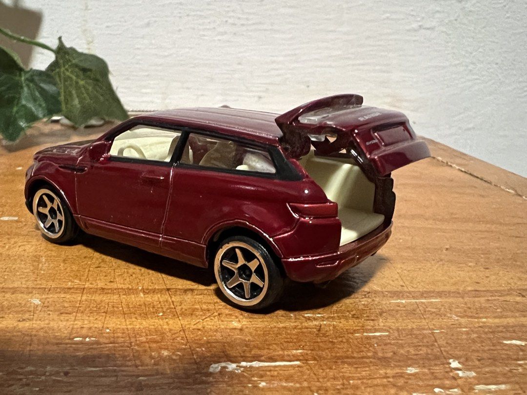 Matchbox & Majorette Toy Car (Category: Vehicle & Diecast Models) located in Manila. Submitted by aicalicious (Listing ID 1450846790, Image 2). Description: Mini Toy car Matchbox & Majorette for only 100 No box Size like typical hot wheels brand If you get all ₱170 .