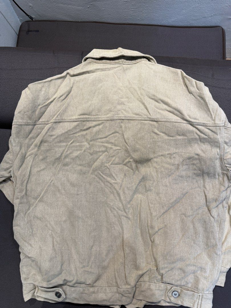Men's Casual Button-Up Jacket Light brown (Category: Coats, Jackets and Outerwear) located in Bulacan. Submitted by surewinstuff (Listing ID 1450920999, Image 2). Description: - Classic button-up jacket - Light brown - Two chest pockets with button closure - Two side pockets - No brand - L: 25 x W: 28 inches.