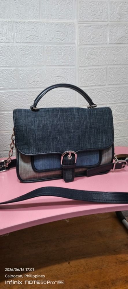 MICHAEL KORS Cooper Large Denim School Satchel (Category: Luxury Bags & Wallets) located in Caloocan City. Submitted by silentbear_864e19 (Listing ID 1450914171, Image 2). Description: 🔥 FOR SALE 🔥 👜 MICHAEL KORS Cooper Large Denim School Satchel 📌 Brand: Michael Kors 📌 Model: Cooper Large Denim School Satchel 📌 Origin: USA 📌 Condition: 2nd hand (well-kept / good condition) 📌 Authentic: Yes (bought from USA) 💰 Price: ₱3,500 📍 Location: 