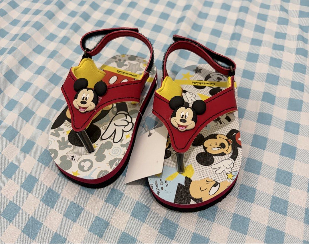 Mickey mouse sandals/slippers (Category: Babies & Kids Fashion) located in San Fernando. Submitted by superdealitems (Listing ID 1450743222, Image 3). Description: Brandnew Ayaw mg slippers ng anak ko Maliit sa kanya.