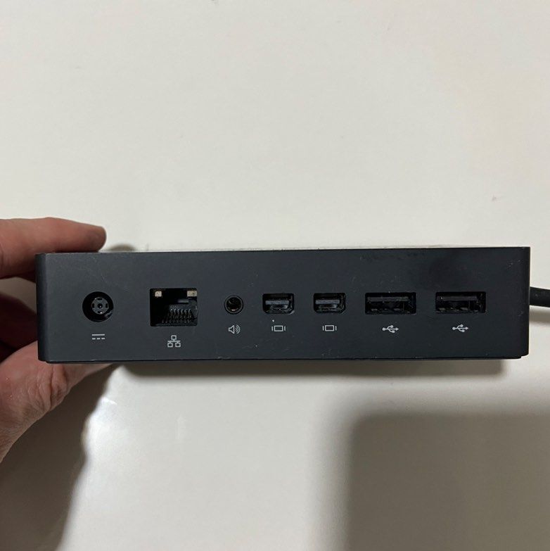 Microsoft Surface Docking Station with Power Adapter514826343579002881