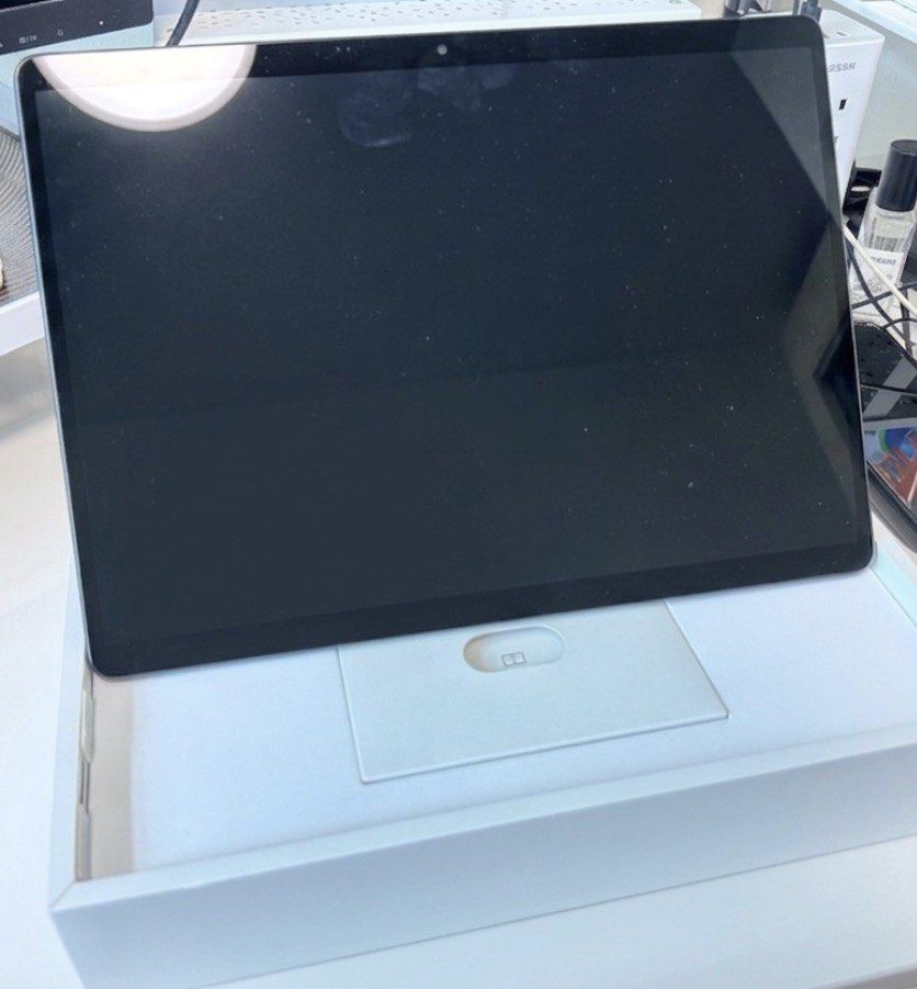 Microsoft Surface Pro 8 (Graphite)