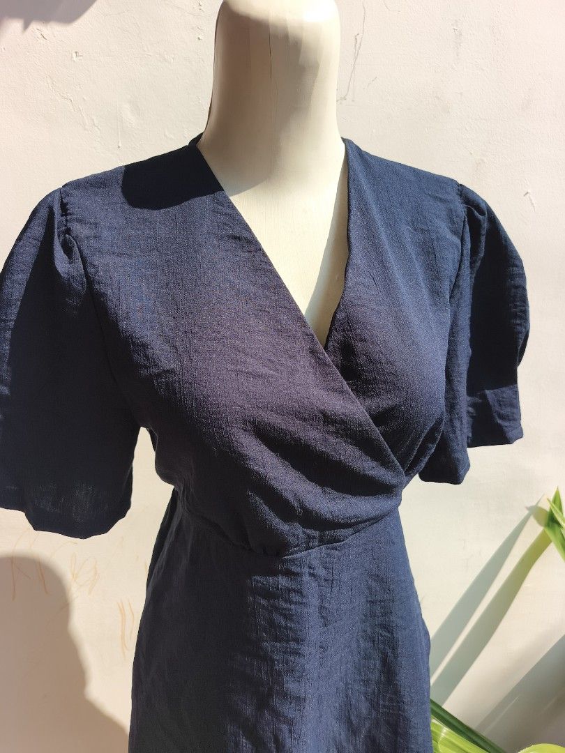 Mini dress navy (Kategori: Gaun) berada di Malang. Dikirim oleh kosongkanbarang (ID iklan 1450757847, Gambar 2). Deskripsi: .