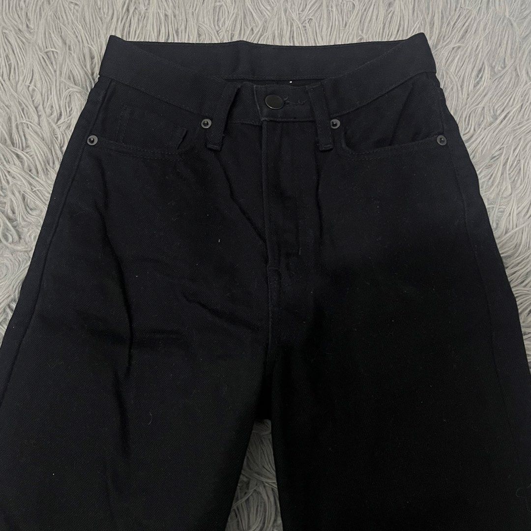Muji Black Wide Leg Jeans (Category: Jeans) located in Rizal. Submitted by best.dressedx (Listing ID 1450906357, Image 3). Description: 🤍 ~ Material: 100% Cotton 🤍 ~ check photos for measurements (no ww photos) 🤍 ~ delivery via j&t.