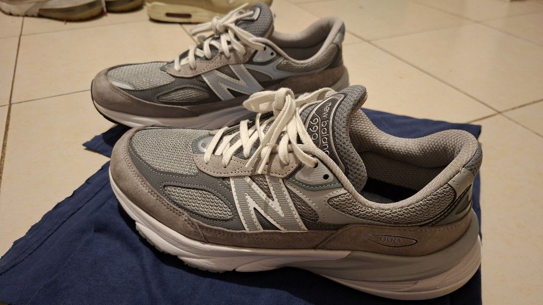 New Balance 990v6 Grey Sneakers (Category: Sneakers) located in Pasay City. Submitted by spliffa24 (Listing ID 1450934815, Image 3). Description: AUTHENTIC 990 V6 PAIR ONLY NO BOX - New Balance 990v6 - Color: Grey - Size: US Men's 10.5 - Classic and comfortable design, perfect for daily wear - Used 5 times only.