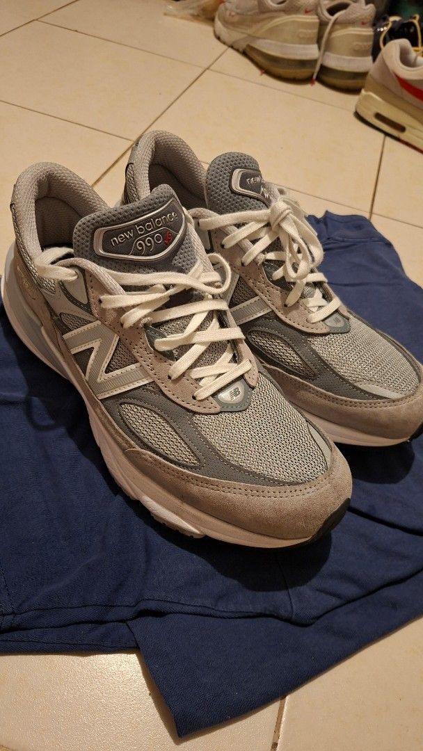 New Balance 990v6 Grey Sneakers (Category: Sneakers) located in Pasay City. Submitted by spliffa24 (Listing ID 1450934815, Image 1). Description: AUTHENTIC 990 V6 PAIR ONLY NO BOX - New Balance 990v6 - Color: Grey - Size: US Men's 10.5 - Classic and comfortable design, perfect for daily wear - Used 5 times only.