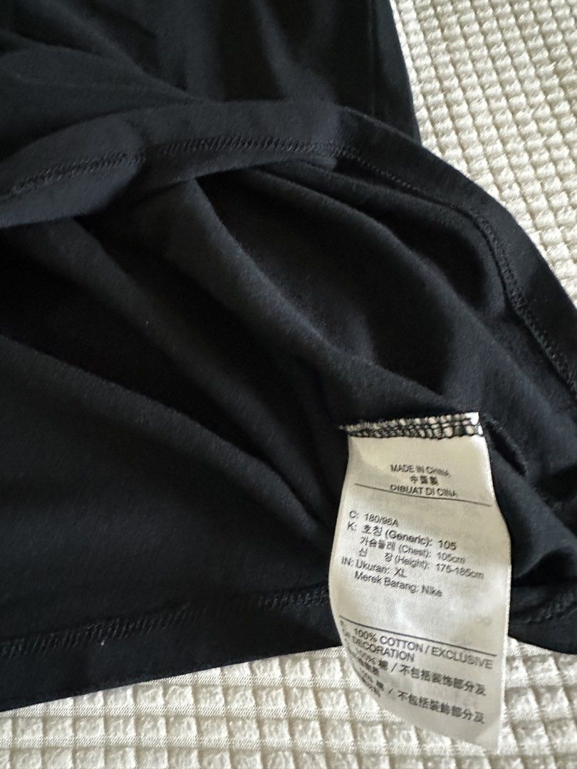 由 soundthrifttw (刊登 ID 1450759814，圖片 3) 提交，位於 高雄市 (Kaohsiung) 的 NIKE (類別：T恤、Polo衫)，說明：。