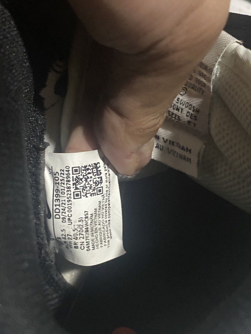 Nike Dunk High Panda Black White DD1399-105 (Category: Sneakers) located in Cavite. Submitted by rennviyoh122928 (Listing ID 1450921985, Image 3). Description: - Classic Black & White Nike Dunk Highs (Panda colorway) - Size: 42.5 EU / 9 US Men's - Ideal for everyday wear - Selling because they don't fit anymore - Grab these iconic kicks!.