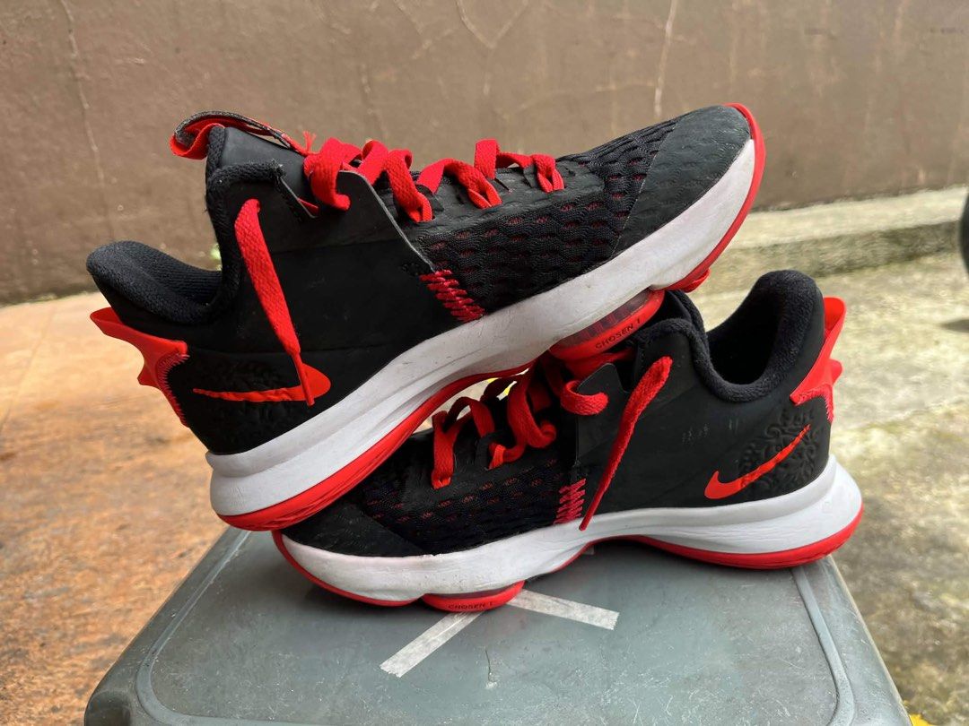 Nike LeBron Witness 5 (Category: Casual Shoes) located in Baguio. Submitted by alybabaa (Listing ID 1450781212, Image 1). Description: Negotiable price if reasonable. Was used mainly for basketball. Add fee for shipping if outside baguio..