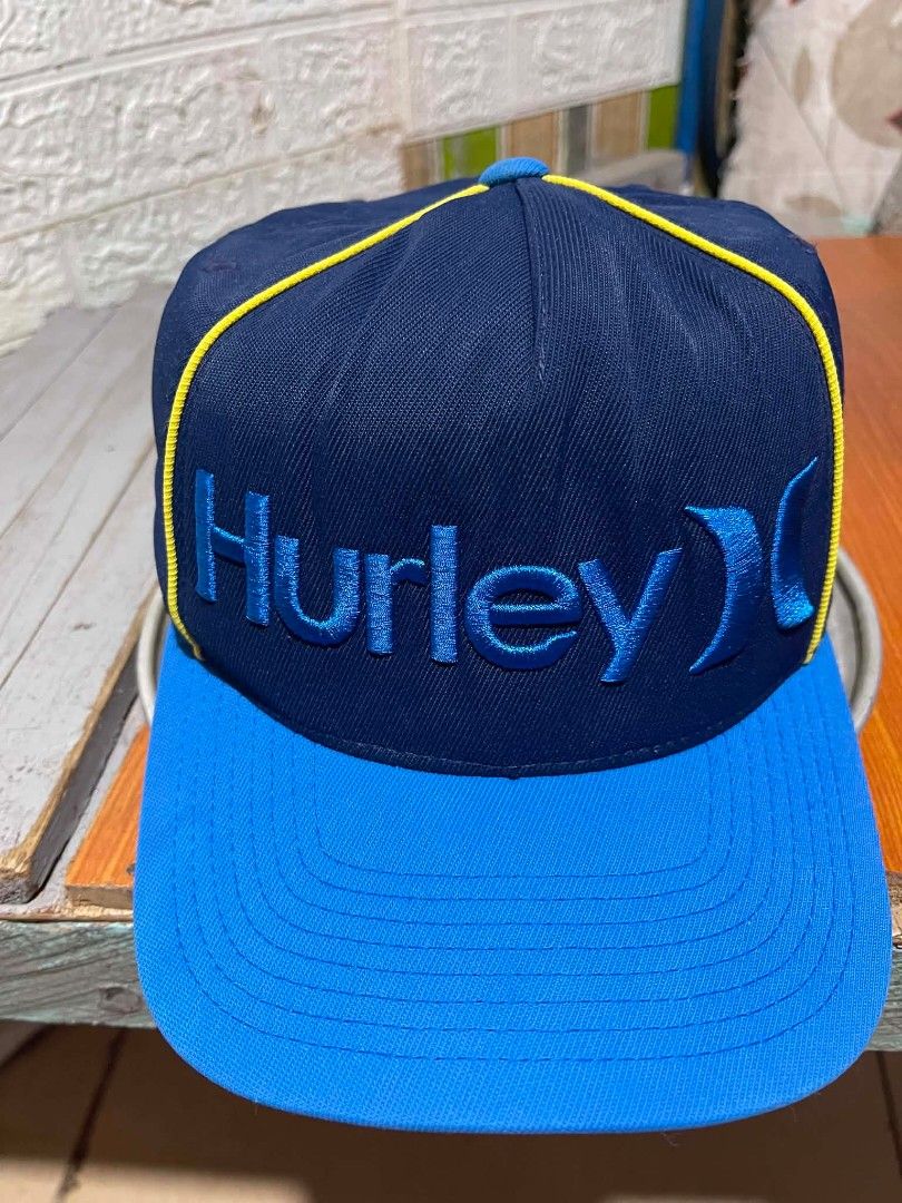 oakley & hurley caps (Category: Caps & Hats) located in Quezon City. Submitted by mhond-ray192512 (Listing ID 1450757036, Image 3). Description: For sale:Legit oakley & hurley caps pm💌👌.