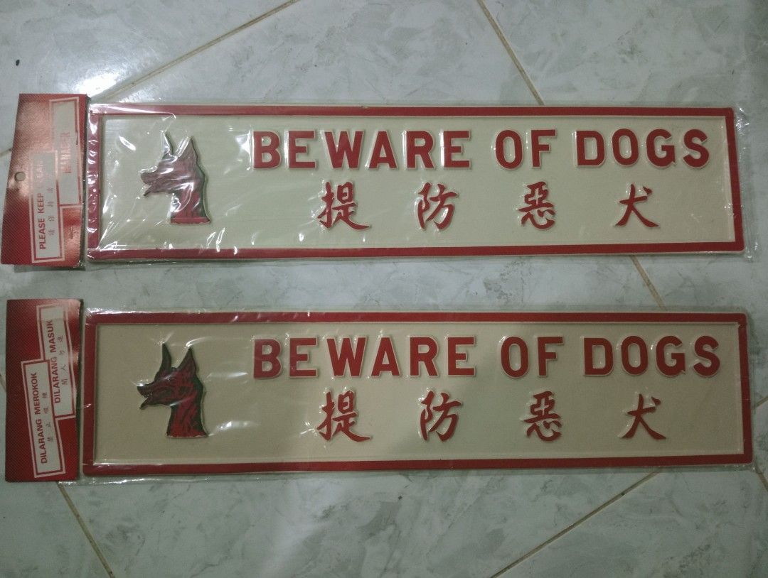 Old Signs (Category: Vintage Collectibles) located in Tanah Merah. Submitted by jaapickers_2449 (Listing ID 1450894588, Image 1). Description: Material plastic.