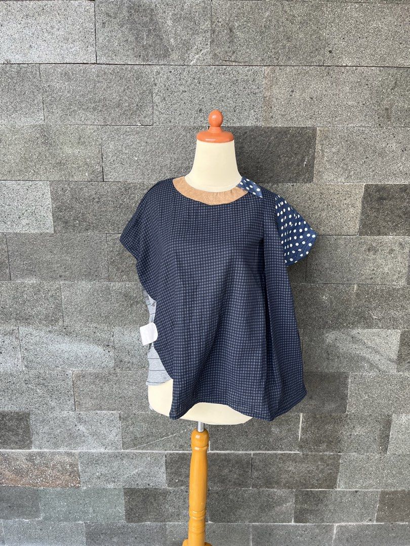 Oline Workrobe (Kategori: Atasan) berada di Semarang. Dikirim oleh prelovesai (ID iklan 1450809601, Gambar 1). Deskripsi: Kode decluttering Kirim dari semarang Good condition All size, LD114 P63.