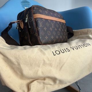 (Category: ) located in . Submitted by oldskoolmate (Listing ID 1450893105, Image 1). Description: .