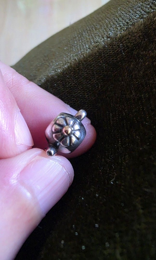 Pandora Teapot with 14k Gold Accent (Category: Charms) located in Mandaluyong City. Submitted by mlstuff28 (Listing ID 1450912934, Image 3). Description: -Authentic -Sterling silver with 14k gold accent Mop:bank transfer/gcash.