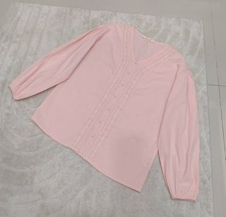 (Kategori: ) berada di . Dikirim oleh elserrascloset (ID iklan 1450775193, Gambar 1). Deskripsi: .