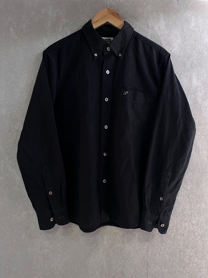Pherrows Oxford Button-Down Shirt (Category: Activewear) located in Bacolod City. Submitted by used.garms11 (Listing ID 1450860708, Image 1). Description: Authentic Made in Japan Good Condition Size: 15 Medium Dimensions: W 20.5 | L 27 No major flaws Color rate: 9/10 Material: 100% Cotton Pocket Design .