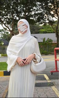 (Category: ) located in . Submitted by ainaaazhan (Listing ID 1450857347, Image 1). Description: .