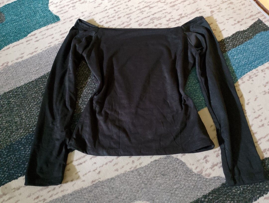 Take all Pre-Loved Tops (Category: Longsleeves) located in Manila. Submitted by supxiouss (Listing ID 1450898916, Image 1). Description: Bundle Pre-Loved Tops, Still on a good condition. Some it ay HM, ZARA & other bands. .