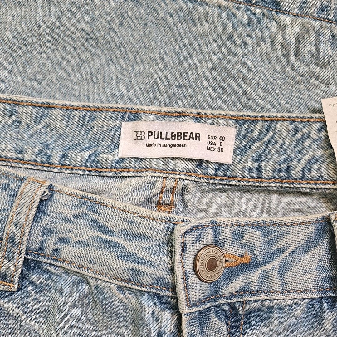 Pull&Bear Baggy Jeans (Category: Jeans) located in Quezon City. Submitted by arydeclutters (Listing ID 1450750339, Image 2). Description: NO ISSUE RFS: need funds and decluttering LAST PRICE POSTED!! QC area MOP: GCash, Maya, GoTyme MOD: JNT, Lalamove, LBC ONLY SF shouldered by buyer.