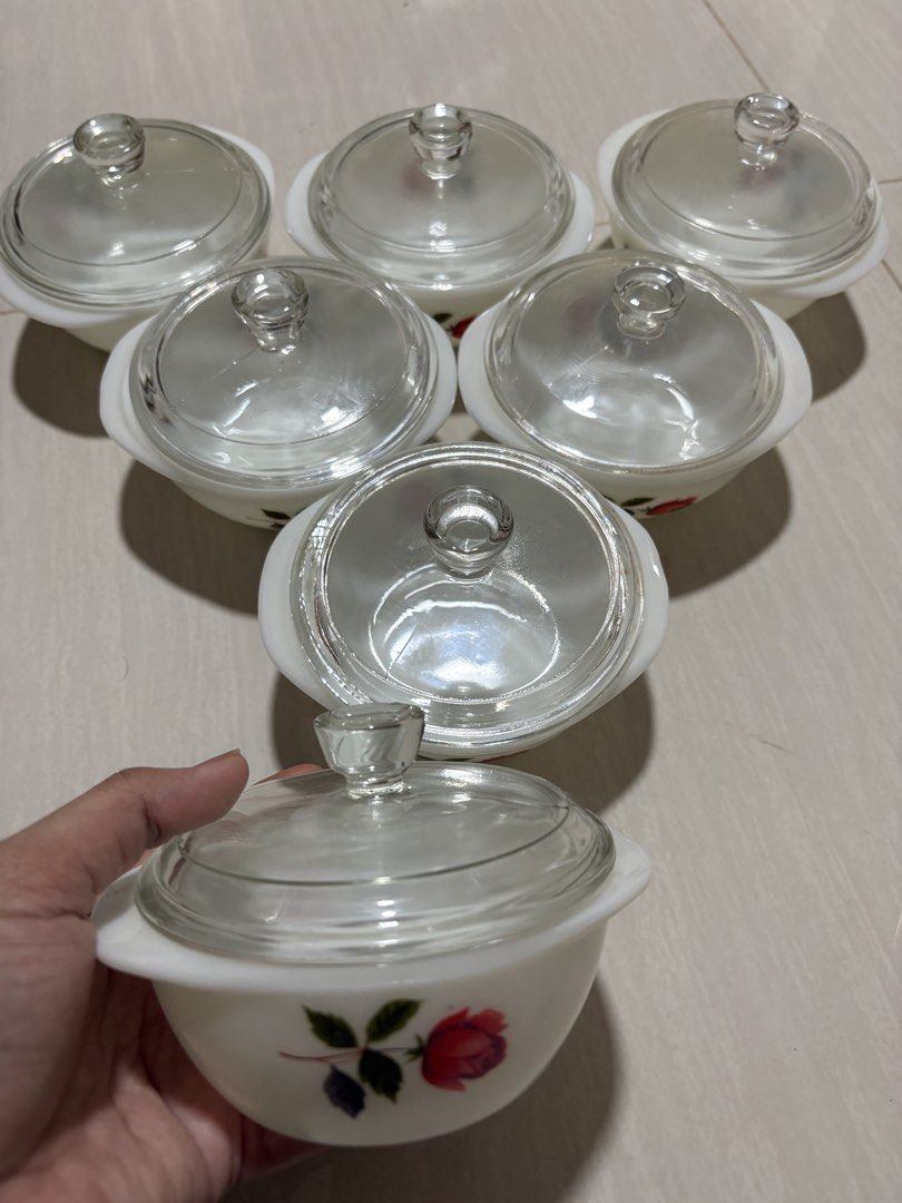 Pyrex rose