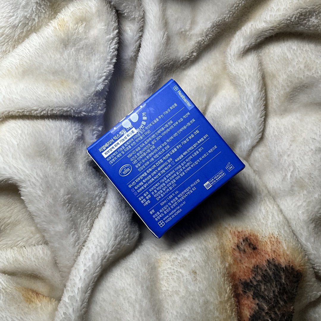 Real Barrier Extreme Cream 50ml (Original) (Category: Face Care) located in Manila. Submitted by randomlyyoursph (Listing ID 1450877570, Image 2). Description: Reason for sale: Decluttering (in other word, madami na po me gamit, ayaw ko ma expired sila dahil tinatambak ko lang sila, gets?) THIS IS ORIGINAL, ORIGINAL TALAGA AS IN! SF NOT INCLUDED EXP: 2029 Info: Patented ceramide complex reinforces skin barrier and keeps it hydrated for up to 72 h