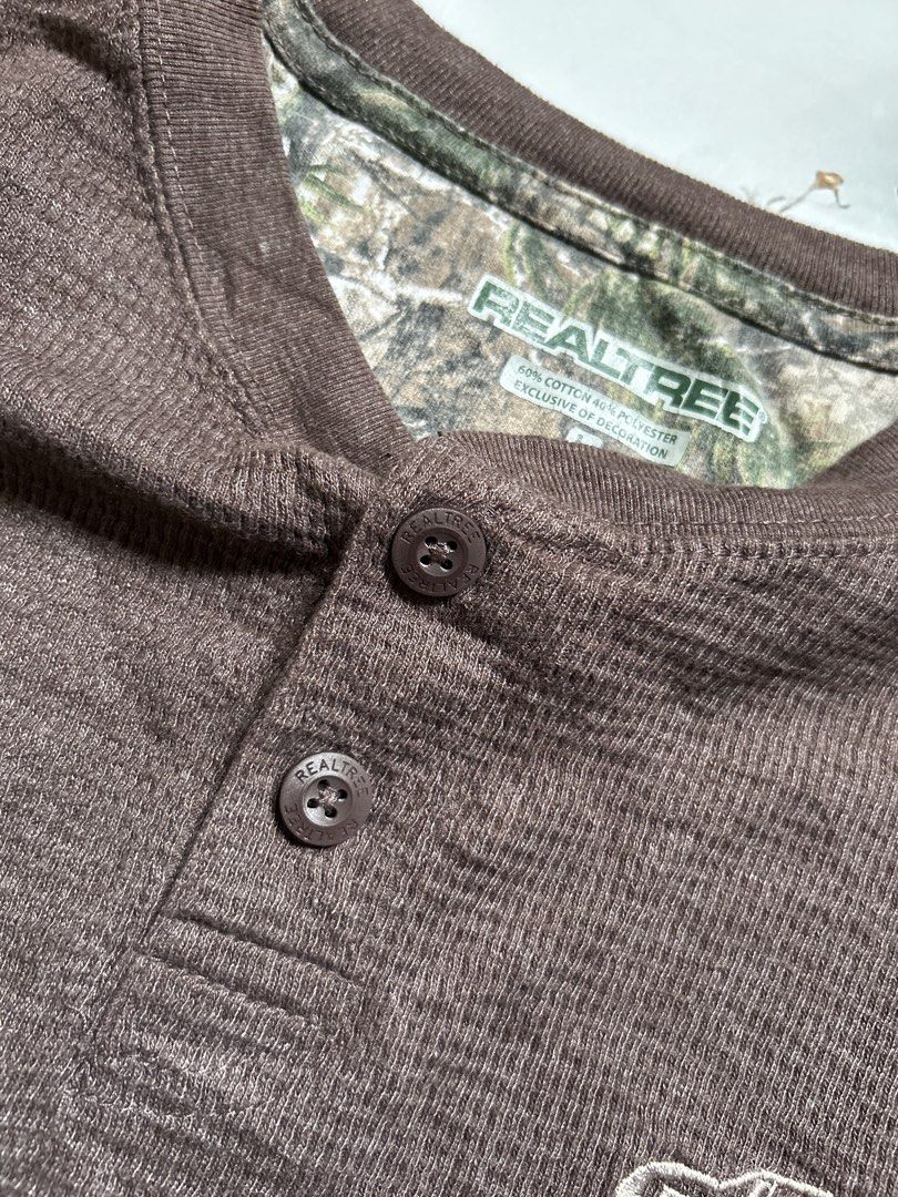 Realtree Long Sleeve Shirt (Category: Coats, Jackets and Outerwear) located in San Carlos. Submitted by declutterph2420 (Listing ID 1450766036, Image 3). Description: no issue 31x23.