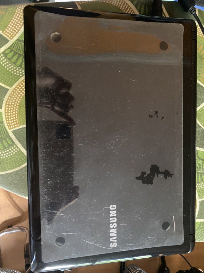 Samsung Laptop n150 plus (Category: Laptops & Notebooks) located in Makati City. Submitted by jdeep9 (Listing ID 1450933135, Image 1). Description: - Samsung Laptop - Intel Atom Processor @ 1.83 GHz - 1 GB RAM - Windows 7 Starter (32-bit OS) - Online Support Available.