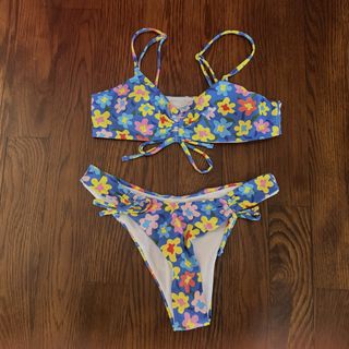 (Category: ) located in . Submitted by summerpurple (Listing ID 1450806376, Image 1). Description: .
