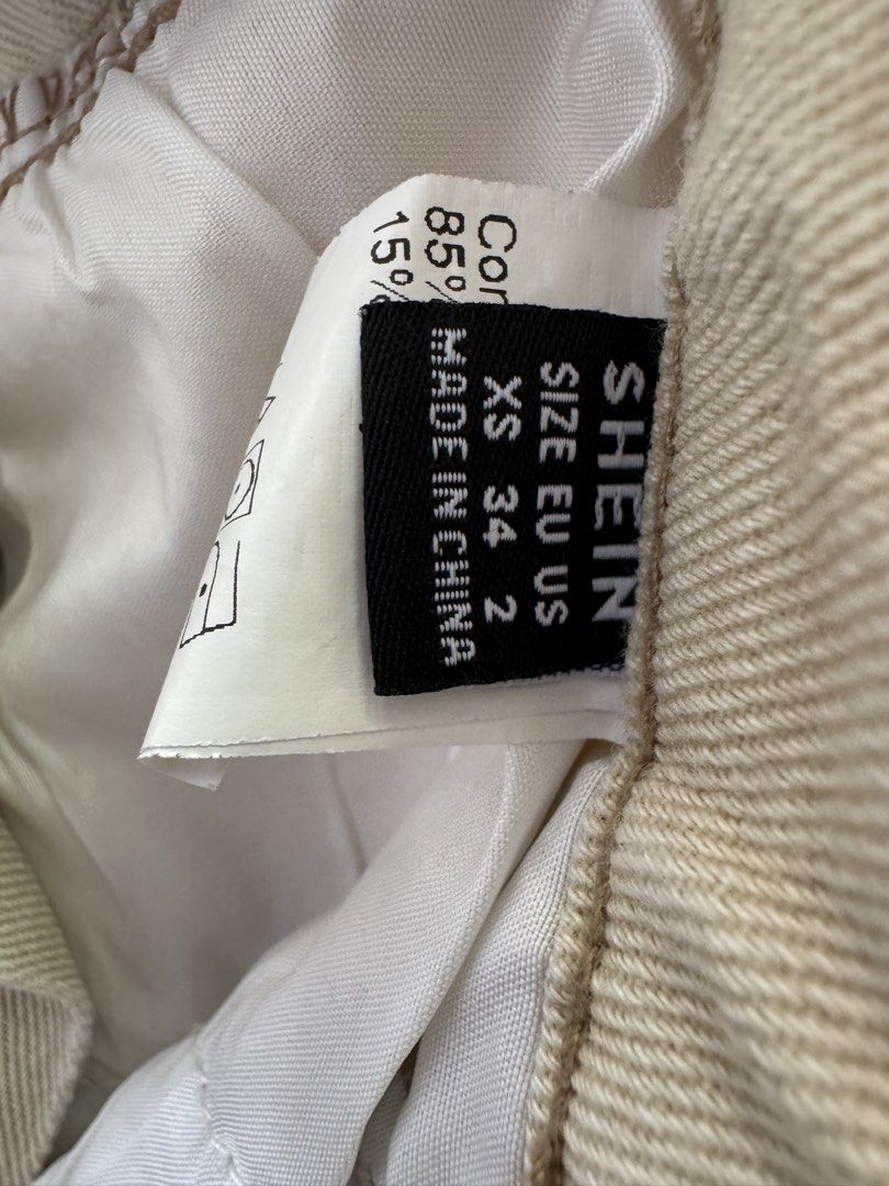 SHEIN Khaki Pants Size 25 (Category: Jeans) located in Davao. Submitted by tana.banana (Listing ID 1450762558, Image 2). Description: • Size 25 • Length: 40 inches • well used - faded 📍 Davao City Maxim | Grab | J&T (sf by buyer).