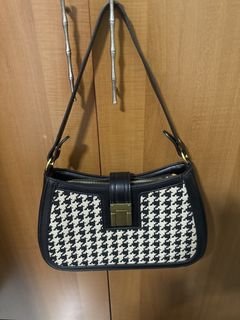 (Category: ) located in . Submitted by graciousbeauty (Listing ID 1450794791, Image 1). Description: .